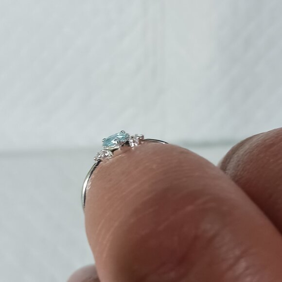 NWOT Dainty Sterling Silver Plated Sea Blue Heart Shaped Sapphire Ring Size 7.5 - Picture 3 of 16